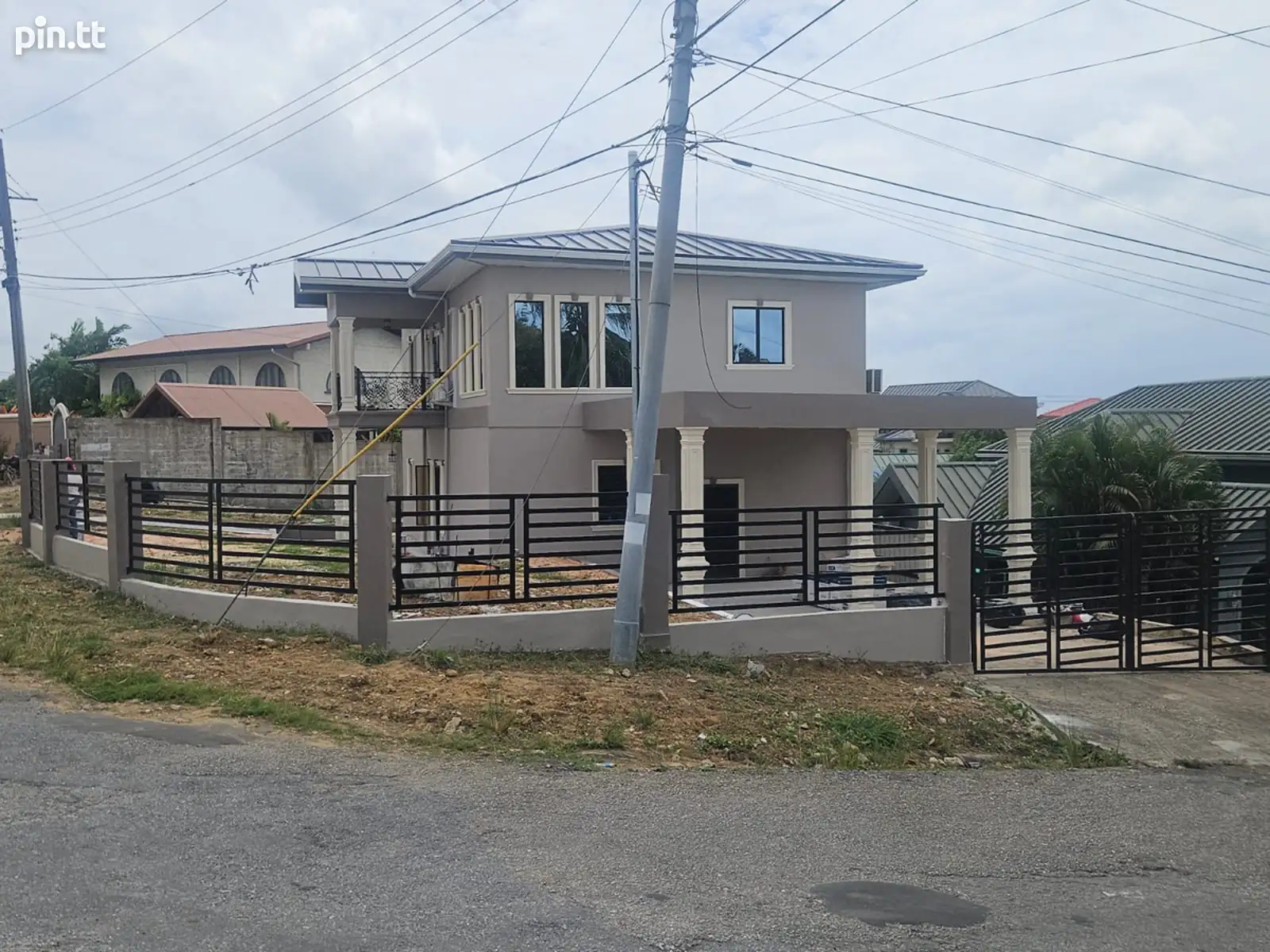 3-bedroom house in Palmiste for sale
