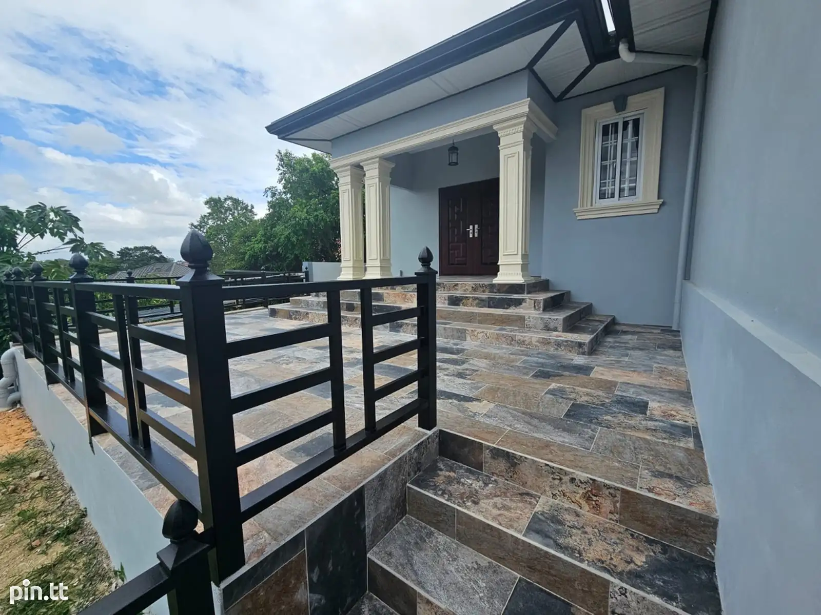 3-bedroom house in Palmiste for sale